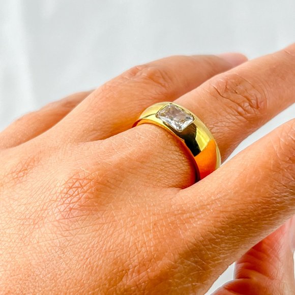 Gold Thick Band Ring With Stone Gold Chunky Ring for Women 18k Gold Plated Ring - Picture 4 of 15